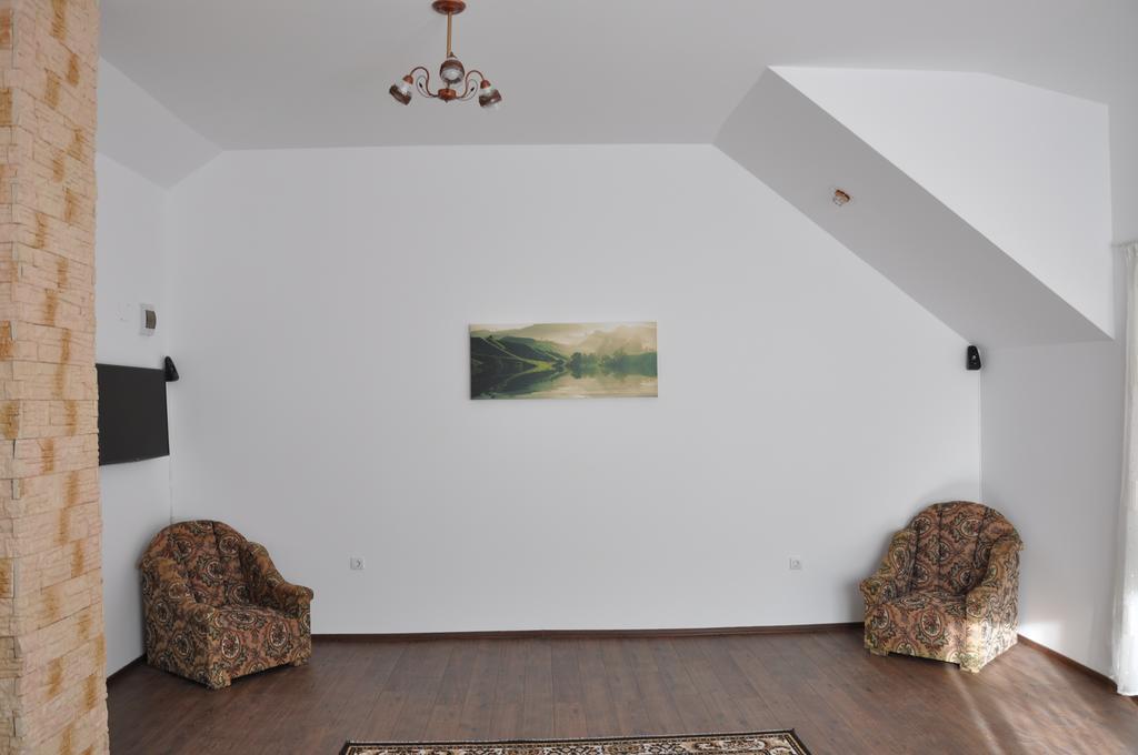 Pensiunea La Ionica Dîmbovicioara Exterior foto